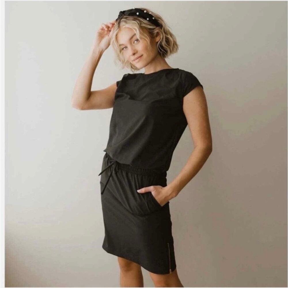 Albion Fit Black Cap Sleeve Going Places Tie Waist Athletic Dress Sz.M